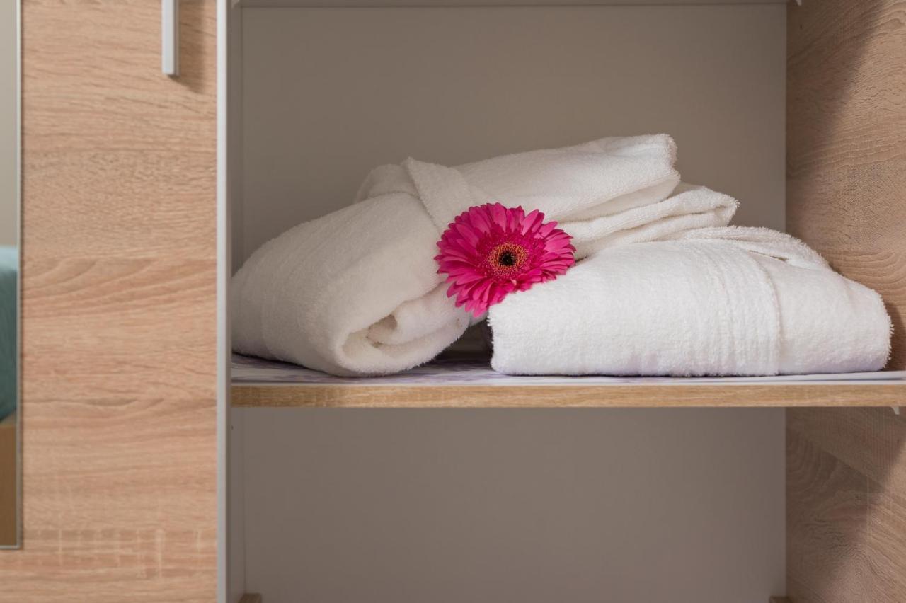 Floral Beach Apt With Lux Extras & Special Treats Kolymbari Buitenkant foto